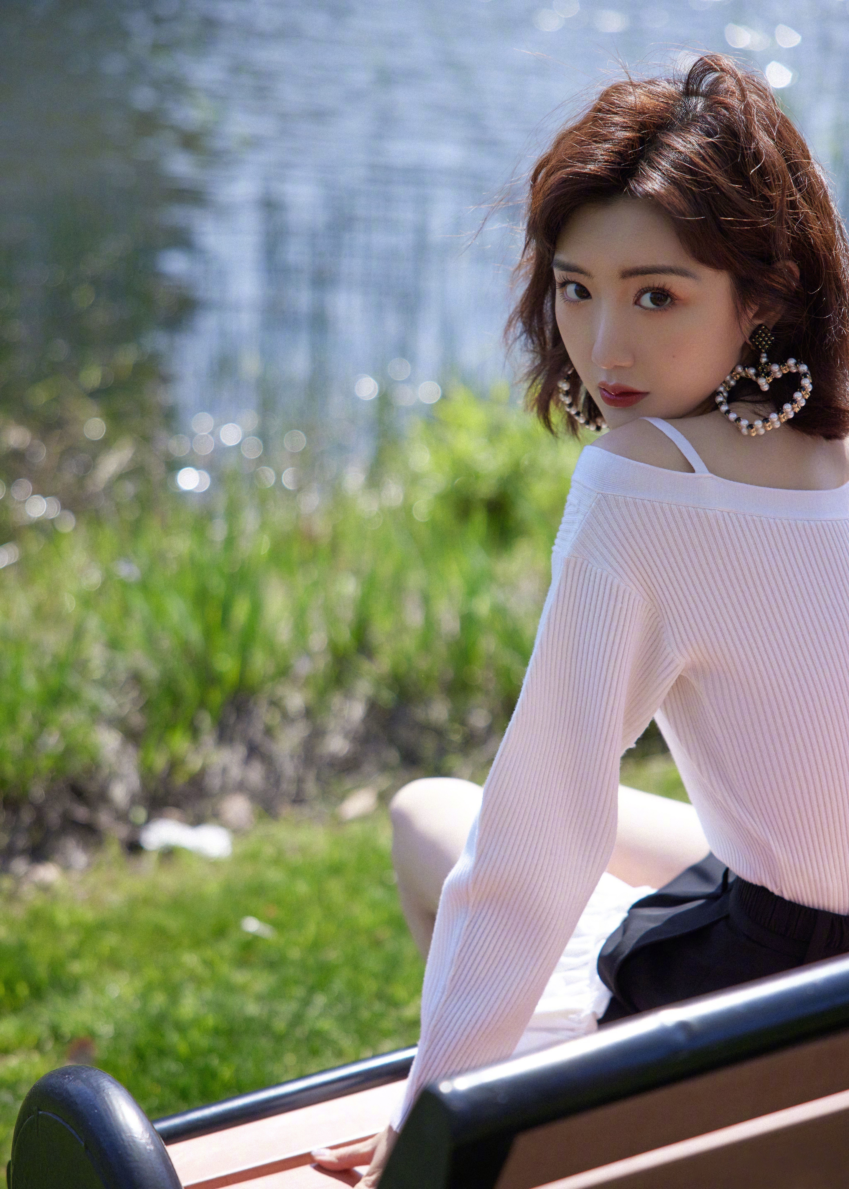 毛晓彤👠 