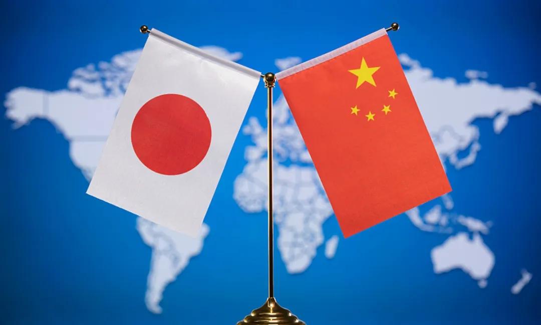 日本人好不容易进了北京，接待名单里却没有外交部。
8 月 27 日，面对飞了几千