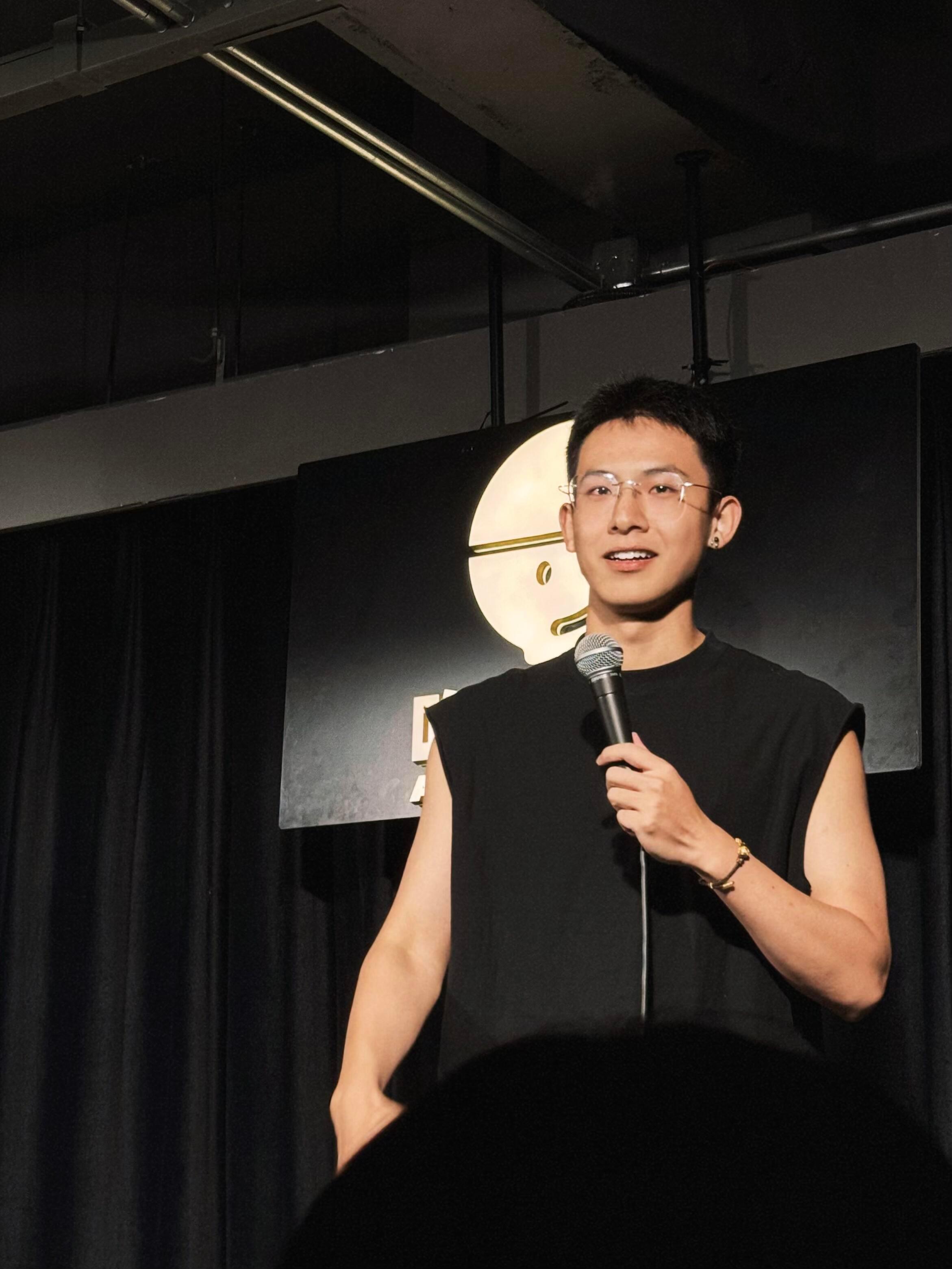 奶奶做剩菜把爷爷吃进医院奶奶一心想要节省开支，无视食材变质的事实，将坏掉番茄加工
