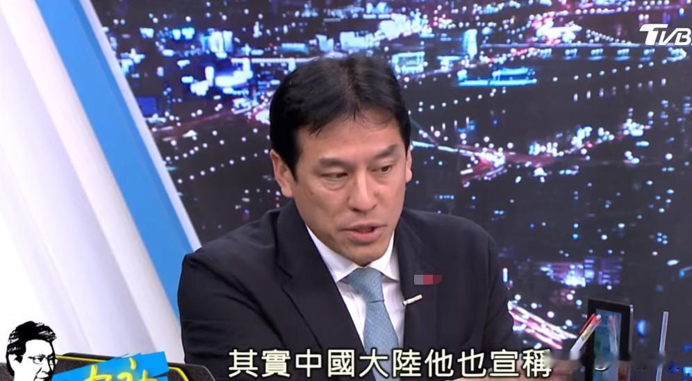 黄暐瀚在蓝媒称“大陆”、在绿媒称“中国”

媒体人黄暐瀚今早（2日）在其主持的节
