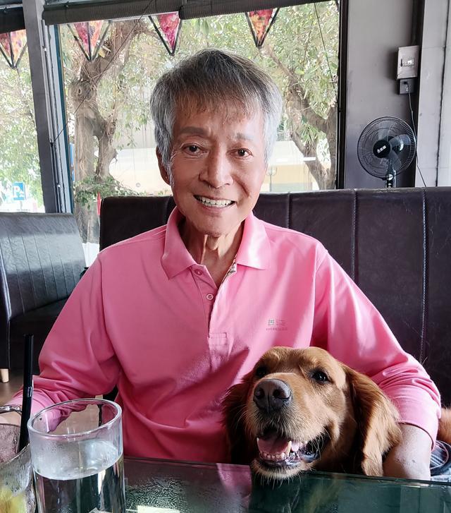 香港著名影星方刚在昨日（5月30日）凌晨离世，享年78岁。他于九十年代在香港拍摄