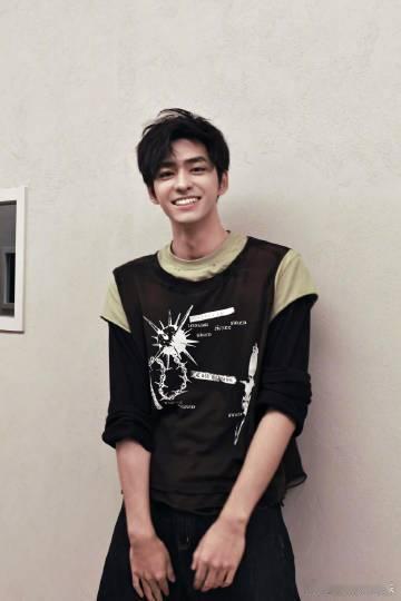 流星花园流星雨双男主都适配的脸 张卓尔不仅有颜值，还有那种让人心动的气质，流星花