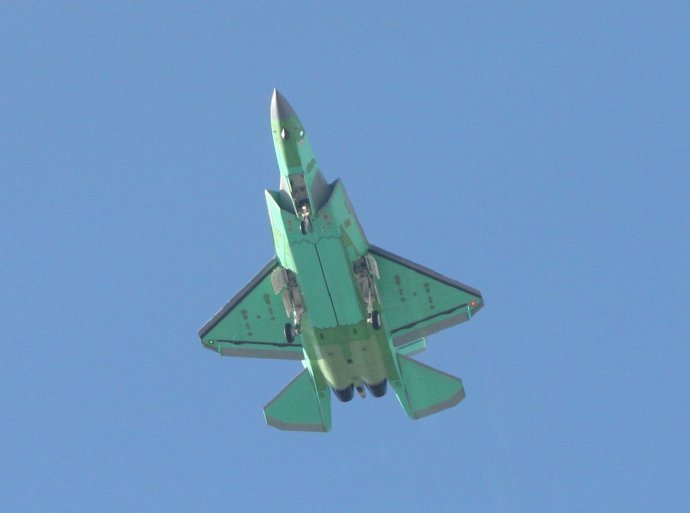 歼35绿皮机震撼公开完了，绿皮意味着速度会变慢，中间停靠站也会增多，估计台北也设