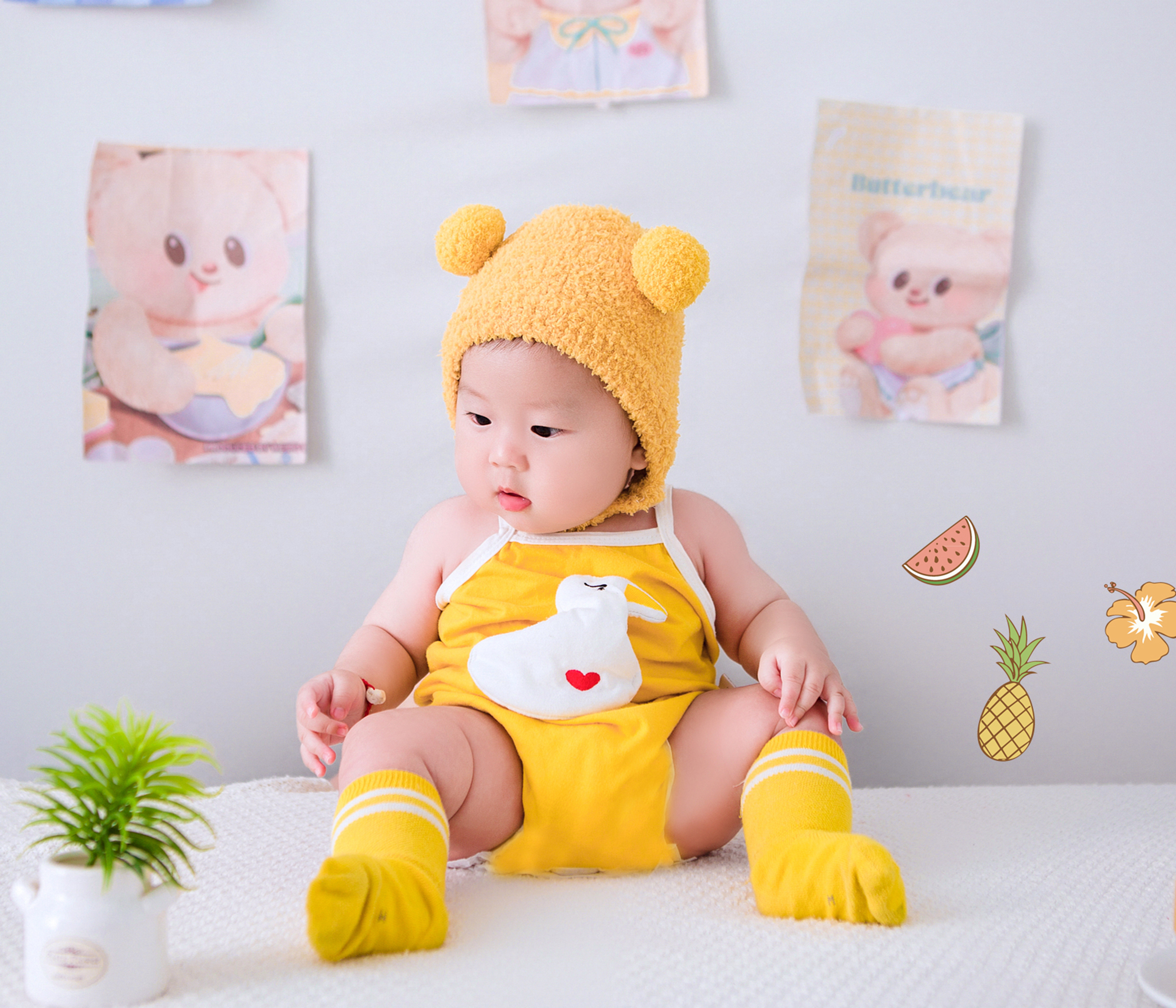 吃过早饭快十点了慢悠悠开始大扫除忙忙叨叨三个小时结果收拾了个寂寞翻出小孩哥一岁时