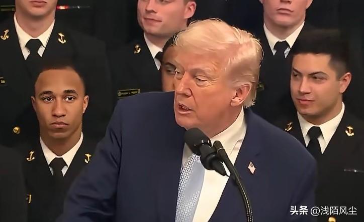 特朗普:“白宫医生说我是三位总统中最健康的，不吃垃圾食品能活200岁，他是这么说