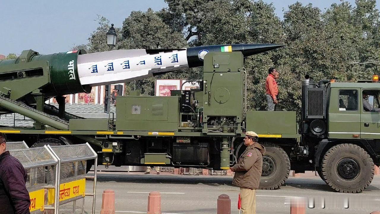 🇮🇳LR-AShM远程高超音速滑翔飞行器在印度阅兵彩排中进行了演示。