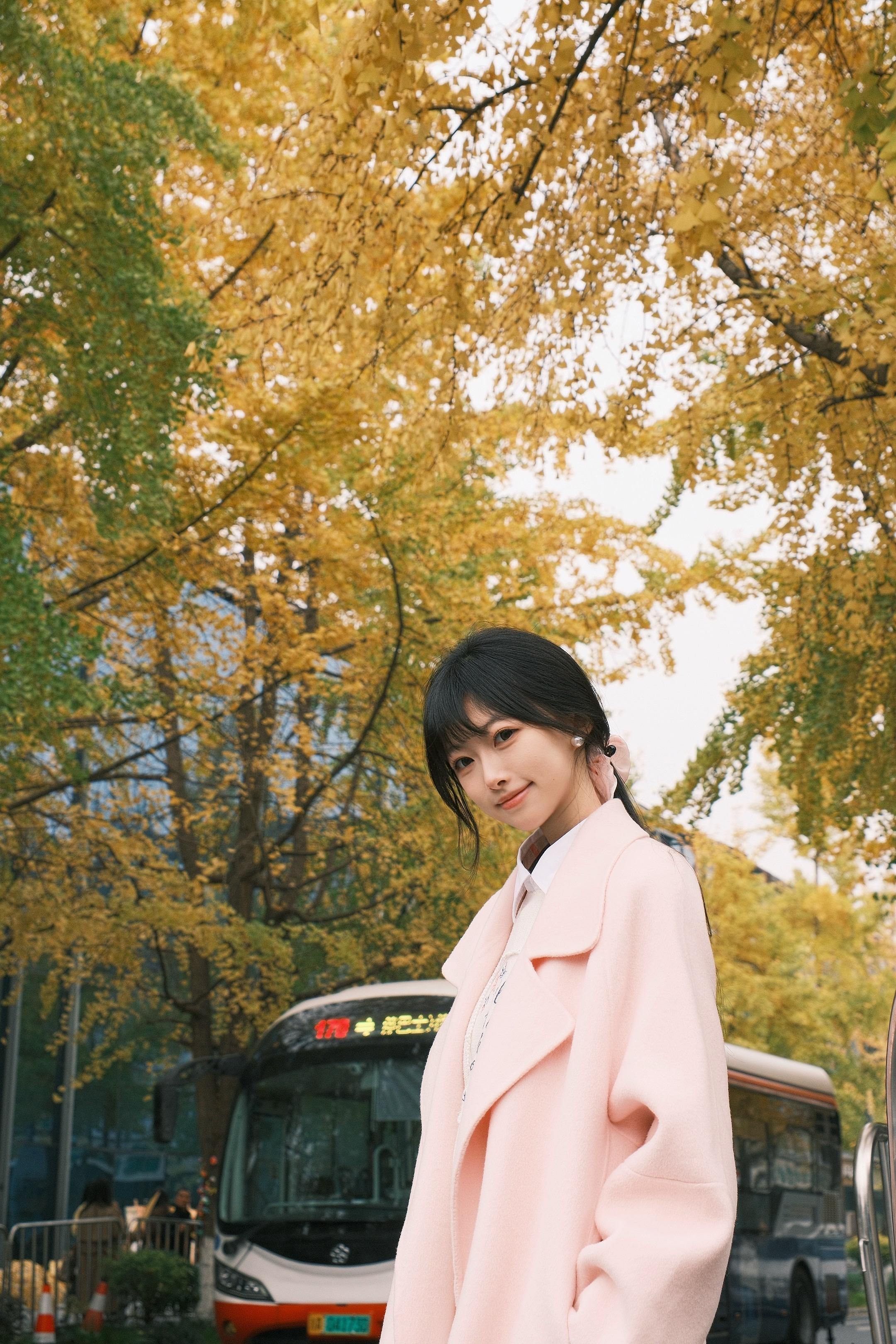 与你在落叶下的相见是我秋天的一场梦  🍂