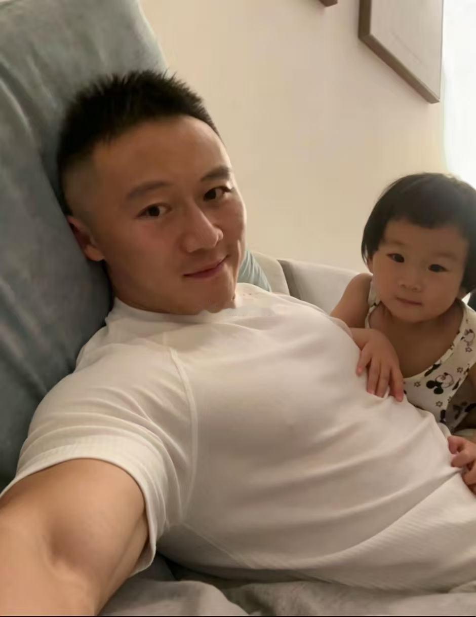 爸爸的青春从来不是过去式这一年的辛苦只有自己知道，不过我不怕辛苦，我怕卷，怕内耗