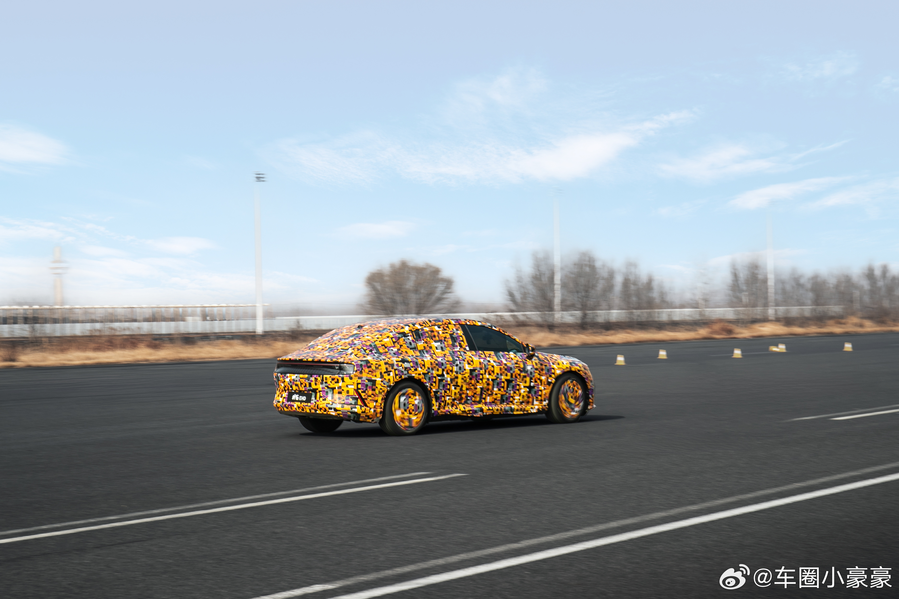 新能源车没操控？！高速避障决不能猛打方向？这都谁说的？刚刚我刷到一组硬核的测试数