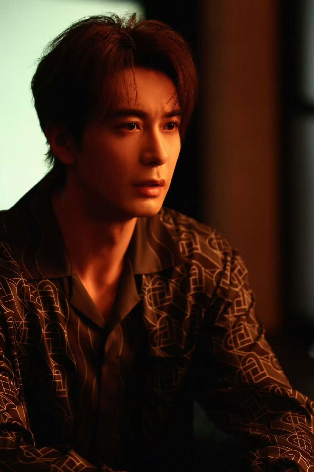 来看陈星旭炎拓偷感日常