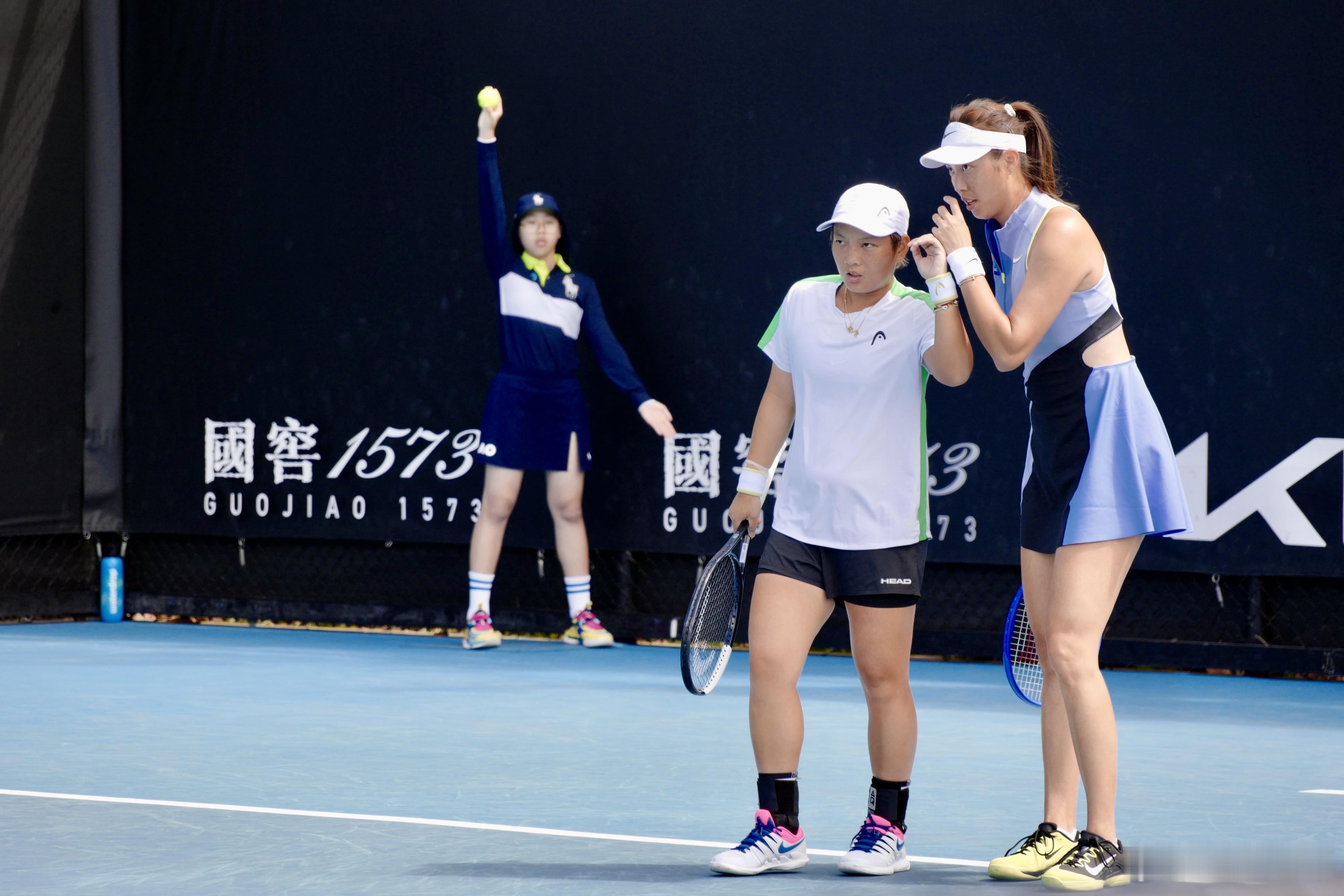 澳网2026 双打全面展开，“海峡组合”——蒋欣玗和刚刚官宣退役的詹咏然她妹詹皓