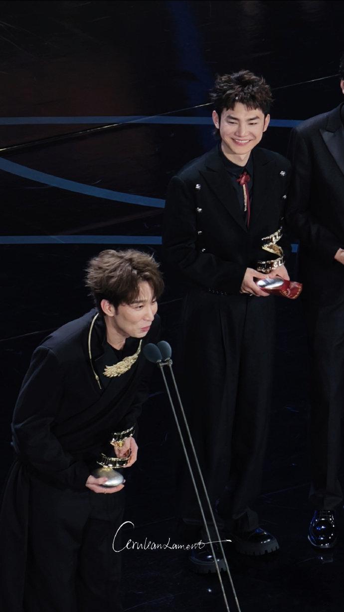 年度喜爱演员年度喜爱演员花落这几位，平时追剧看综艺就爱他们，实力没得说王天辰年度
