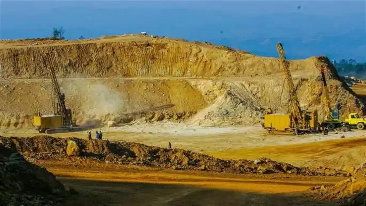 谁也别想遏制中国咽喉！一大能力彻底藏不住，美专家寝食难安

包头，这个曾经以稀土