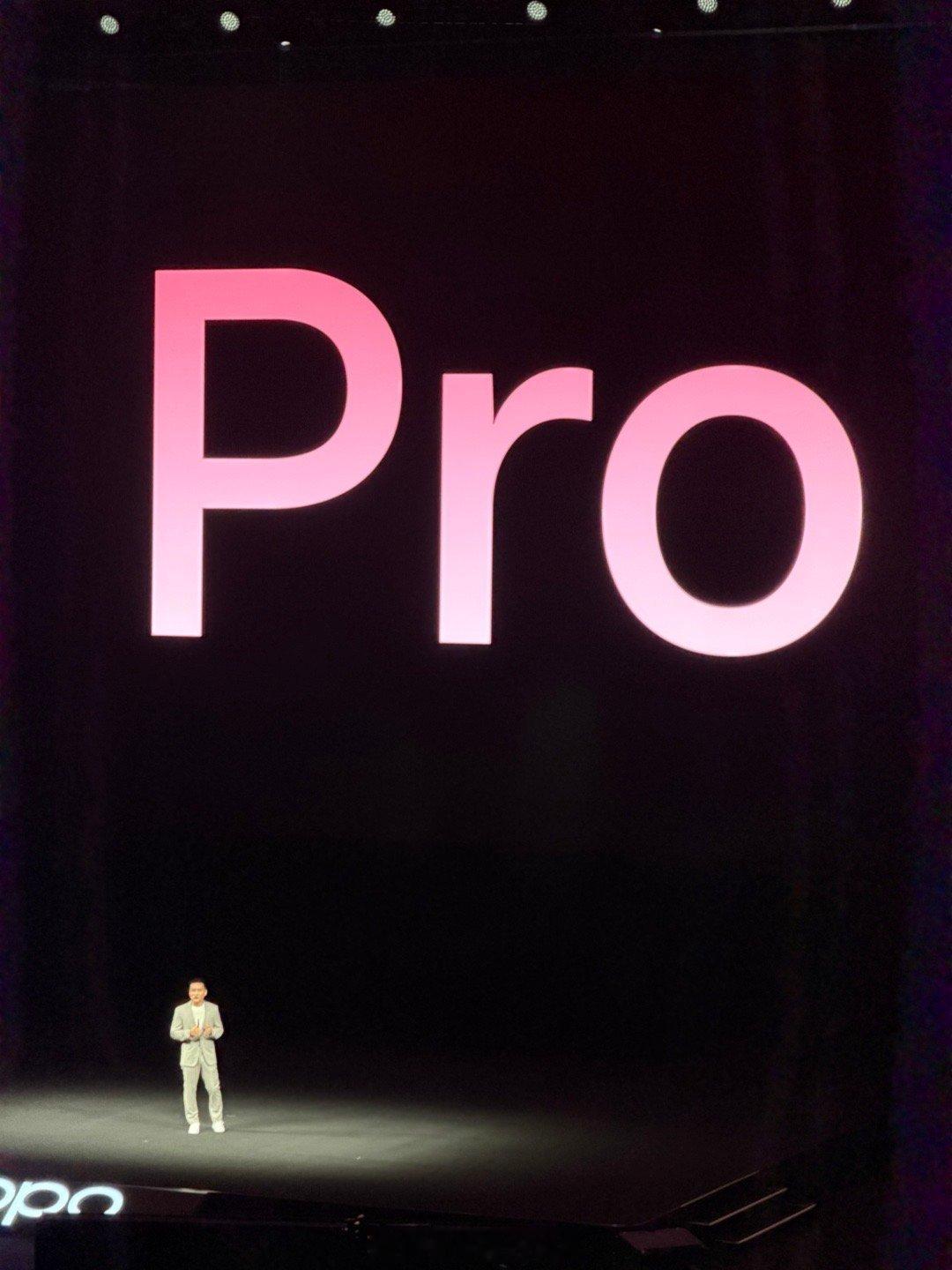 超标旗舰——OPPO Find X9 Pro，全球首发全焦段哈苏8K照片。另外，