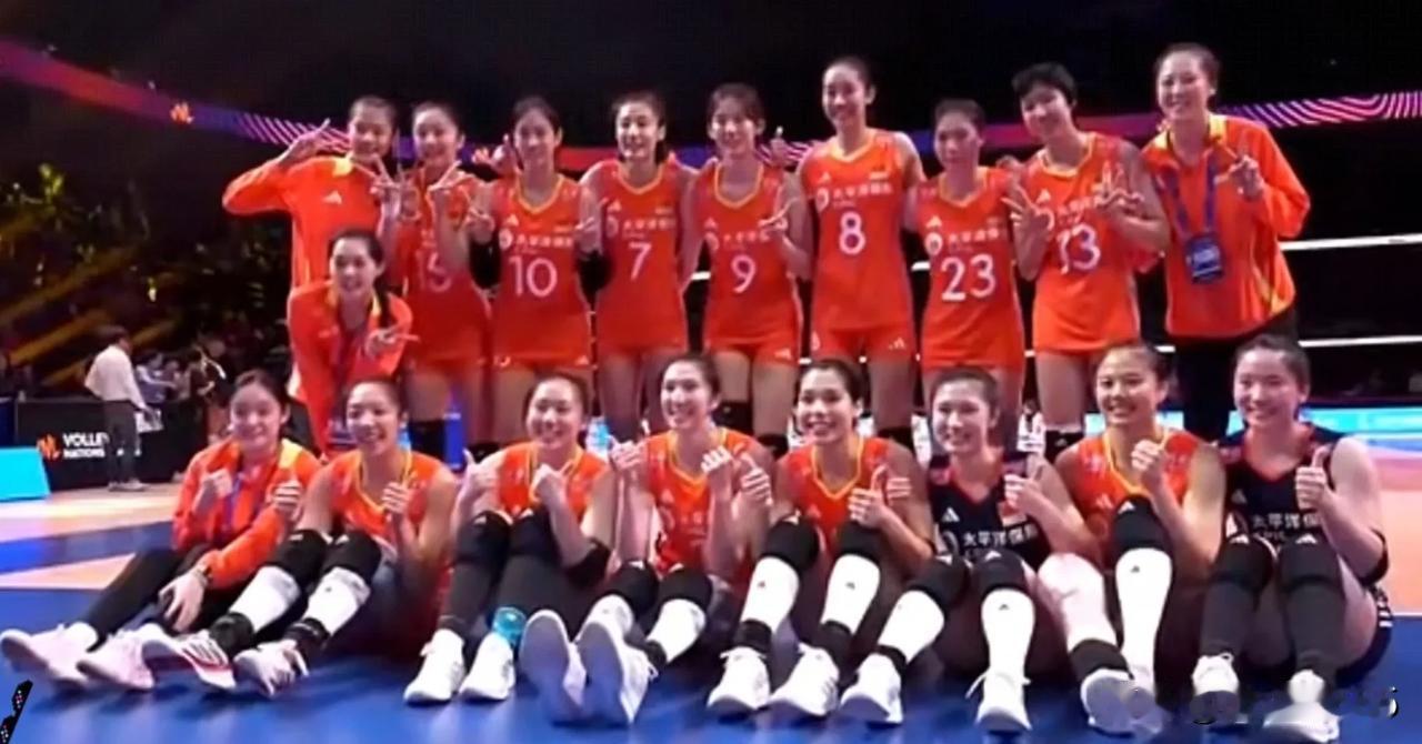 中国女排首秀惊艳！3：0胜比利时
今晚，世界女排联赛在北京开打，中国女排在北京迎
