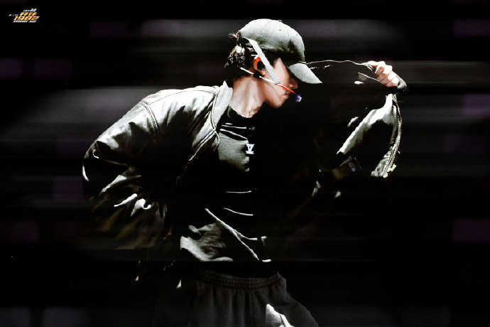 张杰新舞台取名为龙门阵救命！张杰把龙门阵玩出新花样，这舞台设计我已经开始好奇了 