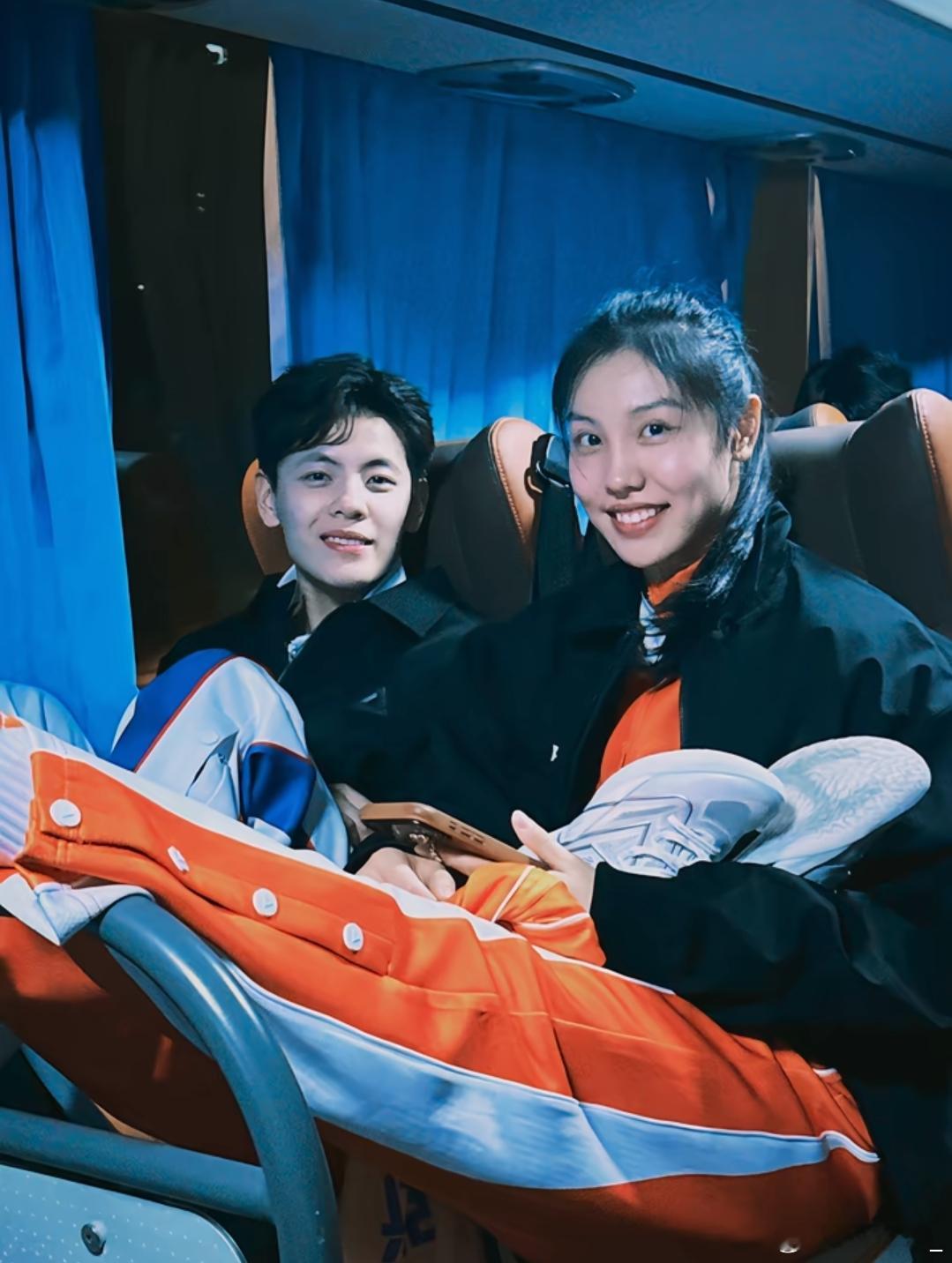 杨舒予杨舒予张茹 20260324刚看到茹xhs和羊新合照