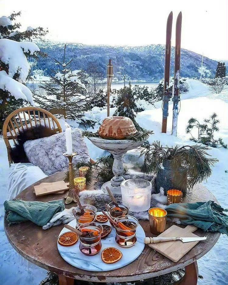 “因为有很好的朋友，所以生活很有意思。”