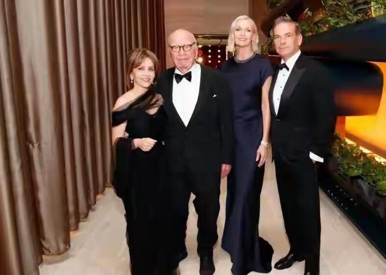 邓文迪还是牛！前夫默多克95岁生日宴，她和两。邓文迪还是牛！前夫默多克95岁生日