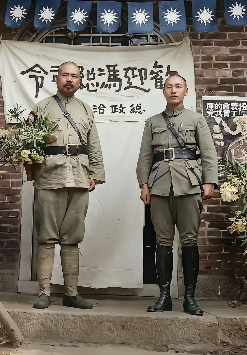 这是1928年初夏冯玉祥联手蒋介石击败奉系军头张作霖后的合影，从照片上看，冯玉祥