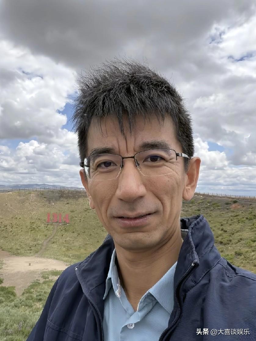 孙美丽口碑迎来大反转，
不是因为他第一场带货超过了董宇辉，
而是因为连续12年都