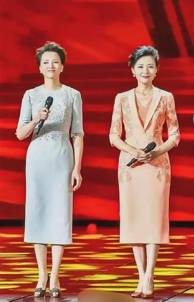 都说董卿才是真正的央视一姐，我觉得两人都是集美貌与才气于一身的主持人，只是每个人