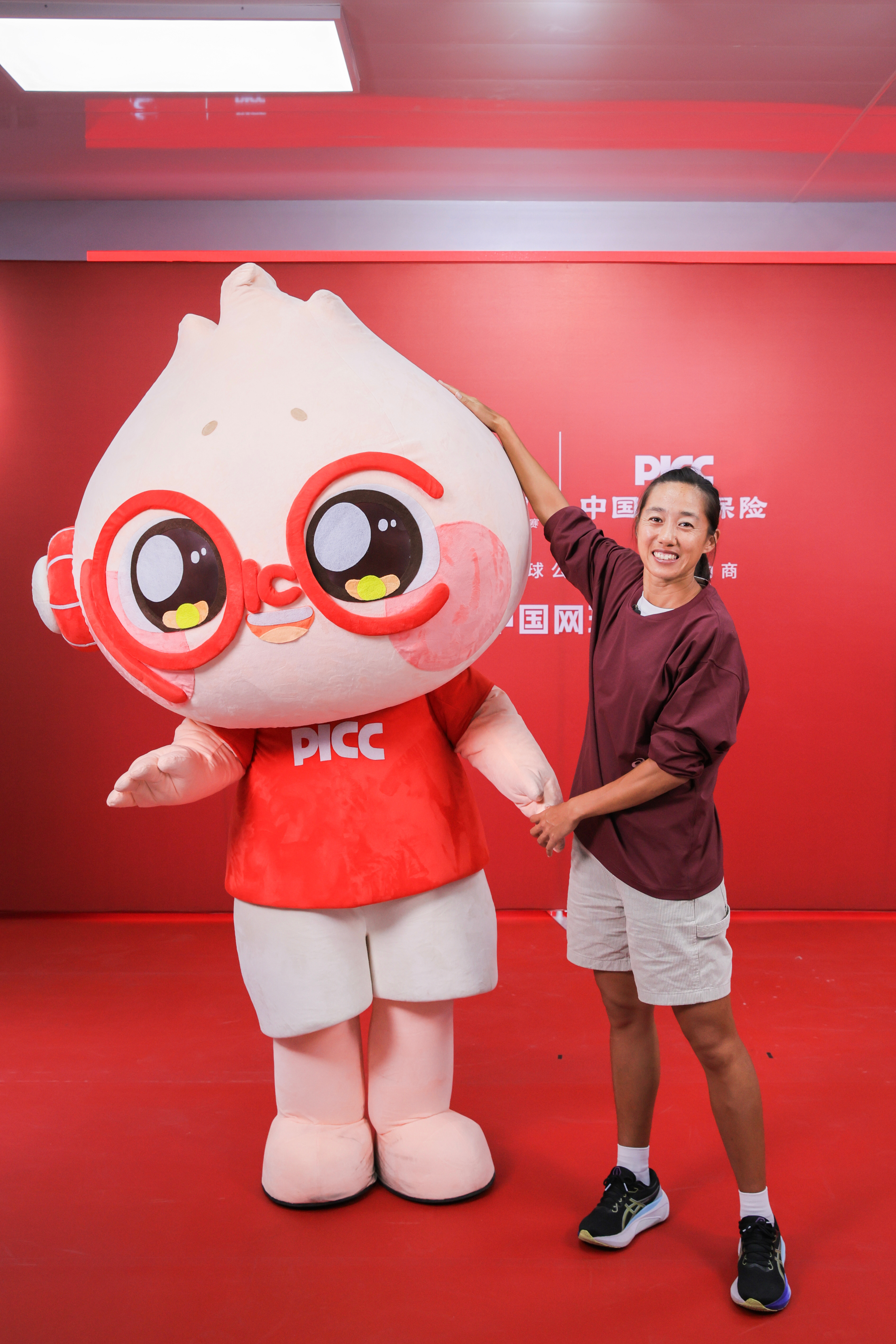 今天被科普，公司名字里同时带“中国”和“人民”的，除了中国人民银行，也就只有中国