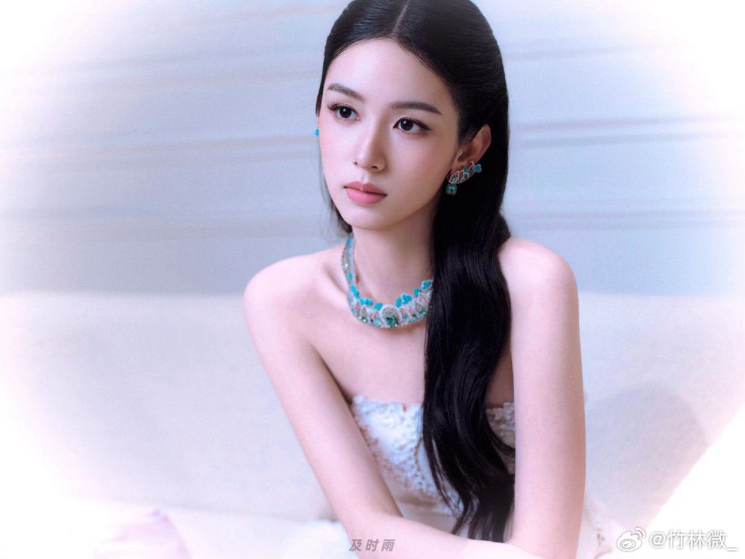 都说了叫周也的女人不好惹长着小白花脸，气场却超猛！周也演的角色又刚又清醒，怼人爽