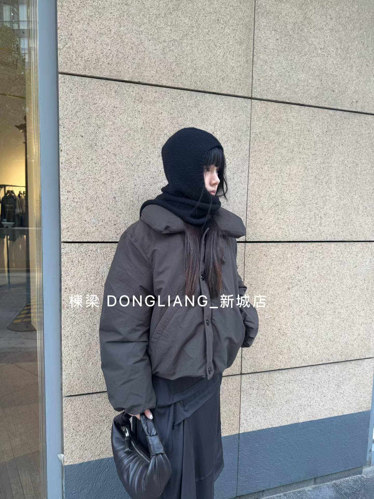 这个围巾 下期给大家做一下 正好有个大衣配一配还有个杏色嘟 这是找栋梁店里拿的图