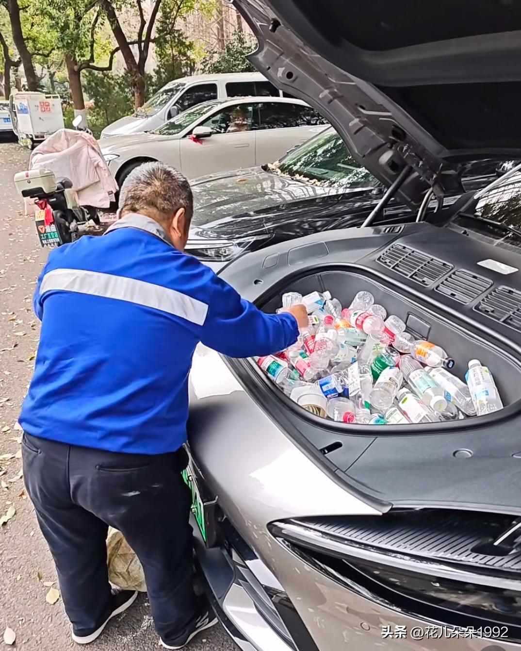 大爷想要，大爷得到
本来想攒的再满一点的，结果今天擦车的时候被大爷看见了，索性全