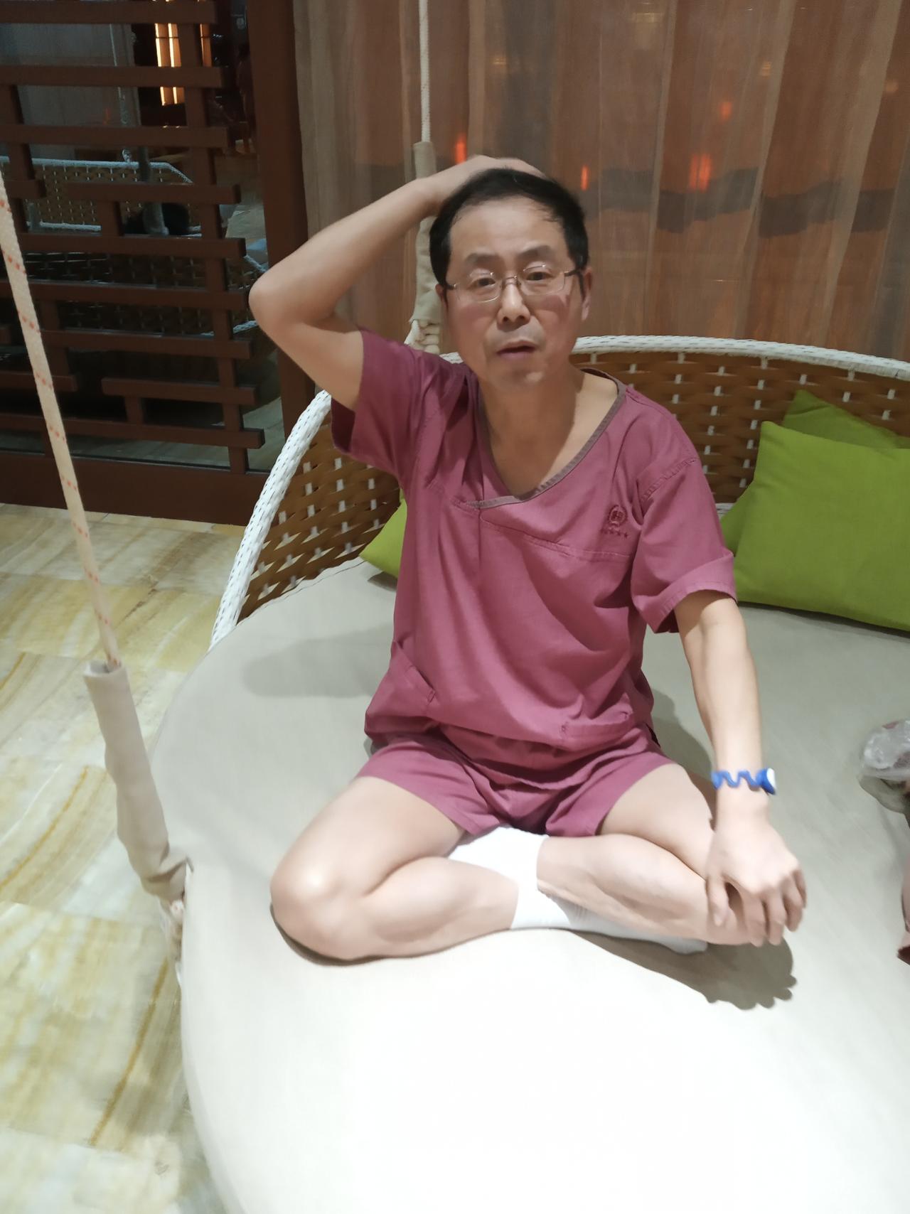 流量去哪了！
在头条上，我这几天不断日更，但展现量不多，阅读量也不多，有的微头条
