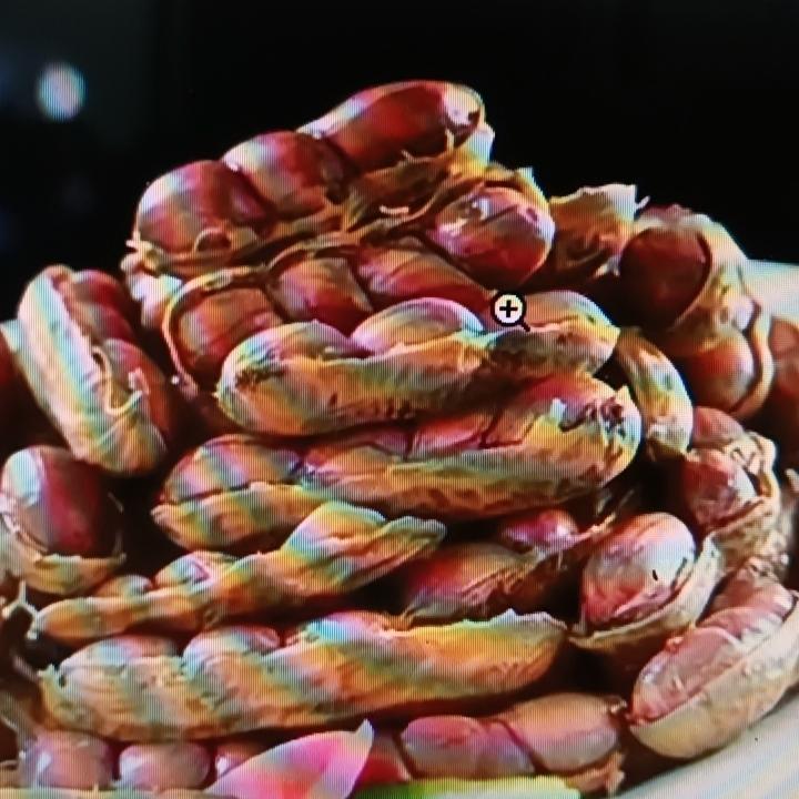 花生不愧是“长寿果”，吃法那叫一个丰富。
醋泡花生绝对是开胃解腻的神器。把花生米