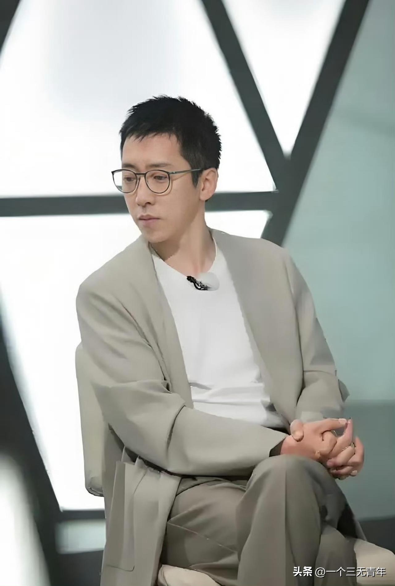 张雪峰去世的当天，有着千万粉丝的网红留几手发帖称：“我2月就说过，中年人跑步的终