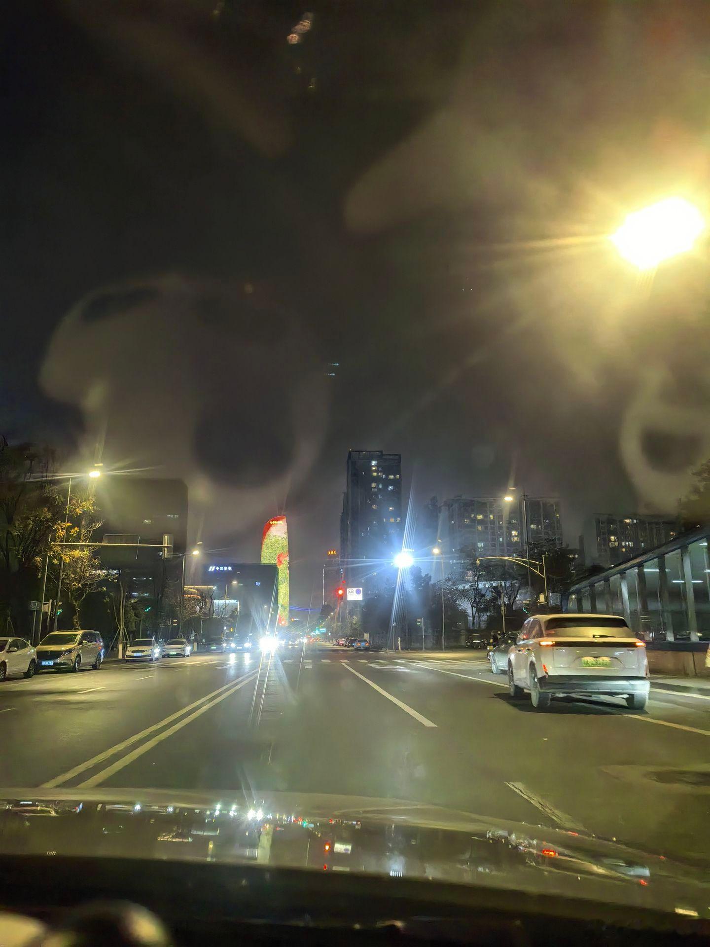 随手拍情劫落幕，不是我输了，是天道要我归心了，我苦苦执着的人，不过是命里该渡的劫