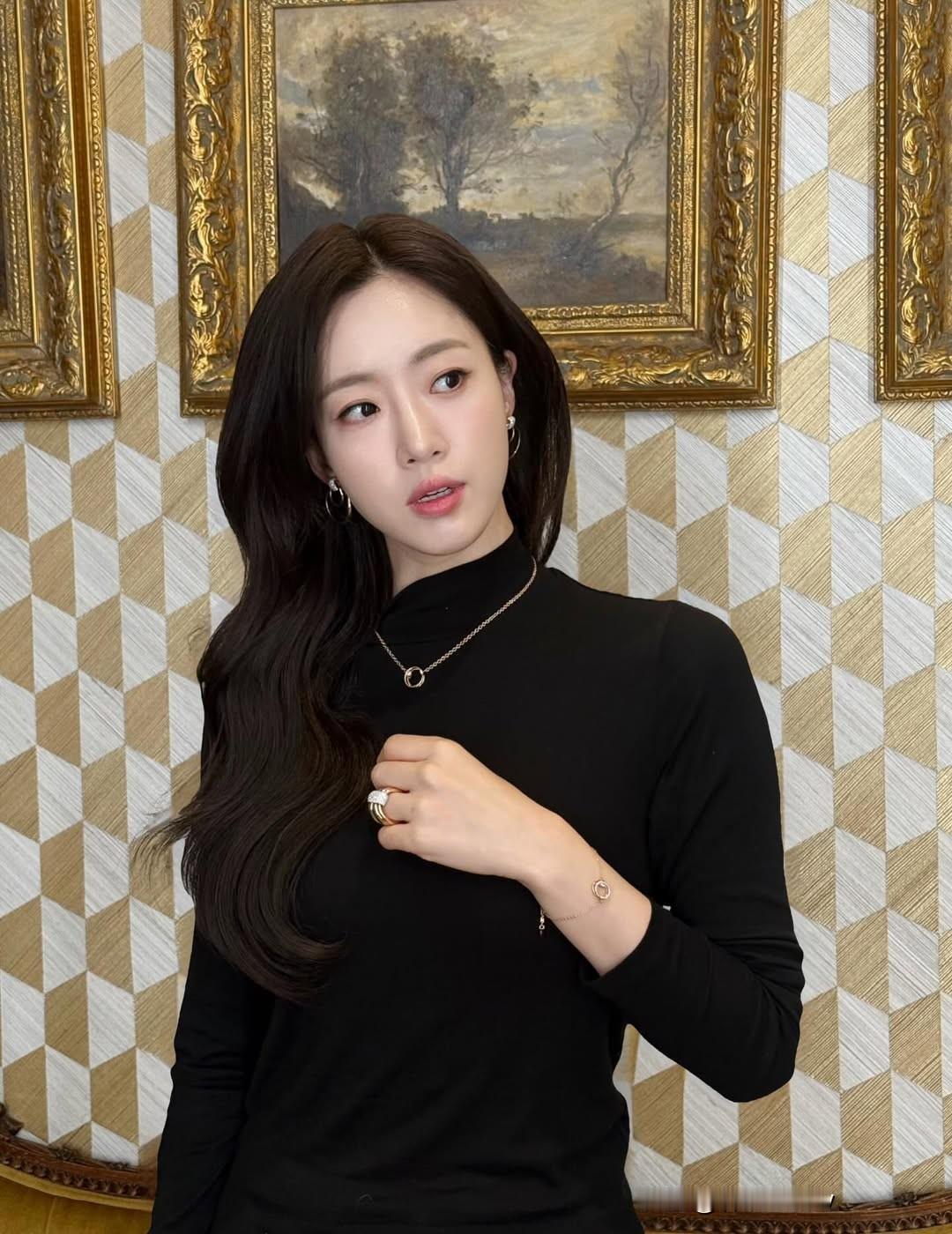 咸恩静酷飒美，谁看了不迷糊，美的冒泡咸恩静