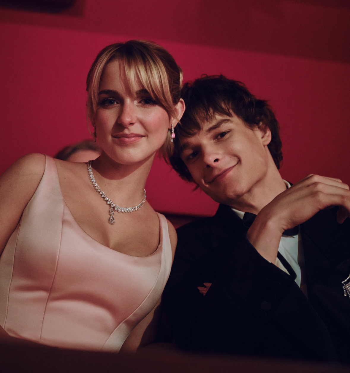 麦肯娜·格瑞丝与梅森·泰晤士在第98届奥斯卡现场