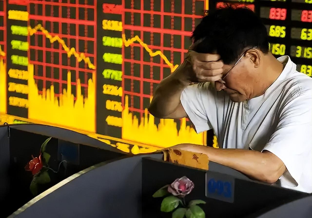 广东一位股民以45.79元买入 盛新锂能20000股，跌到35.4元卖出，亏了4