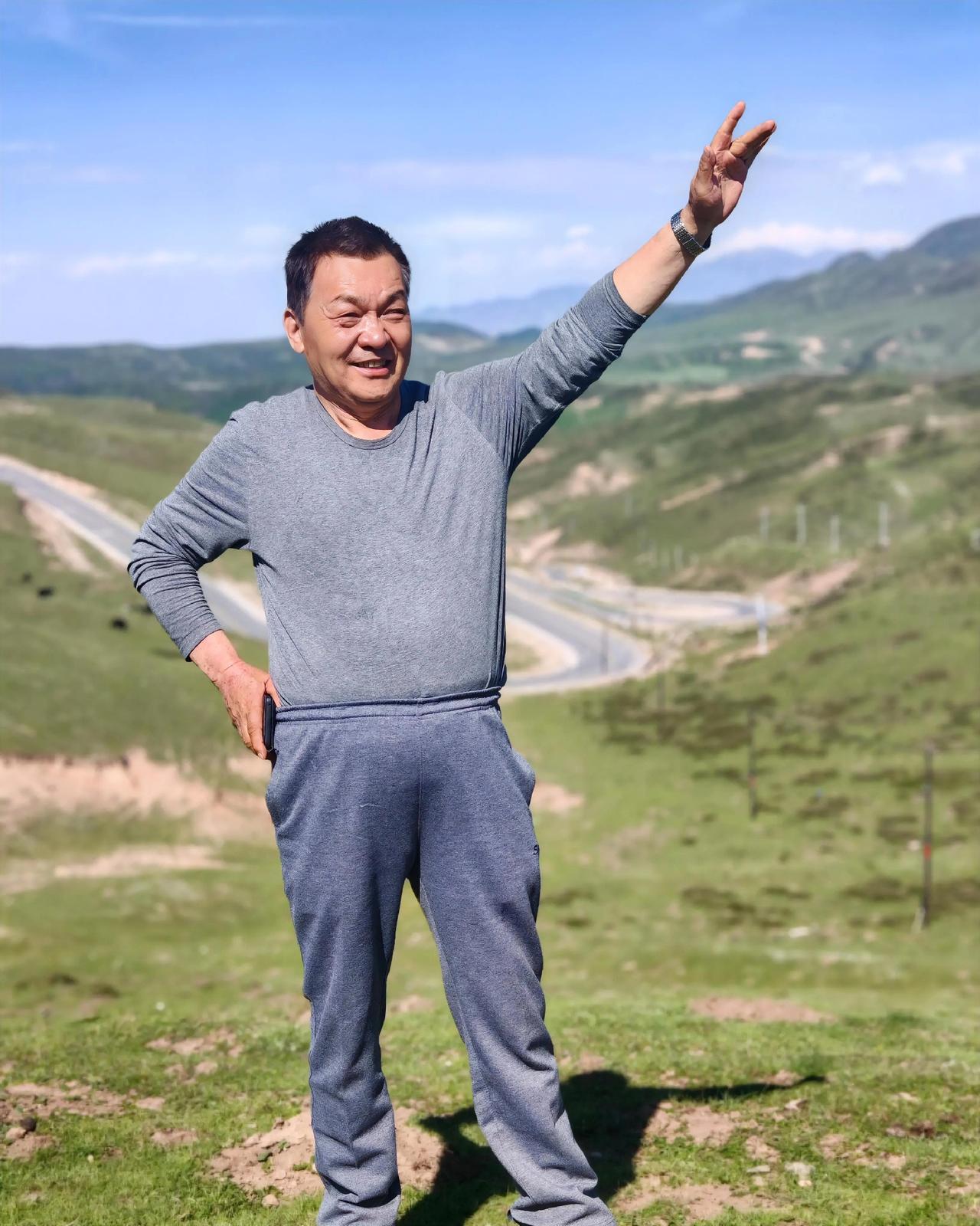 活成灵魂高级的人，从来不是靠穿名牌、混高端圈子，核心是你有没有给自己的精神世界设