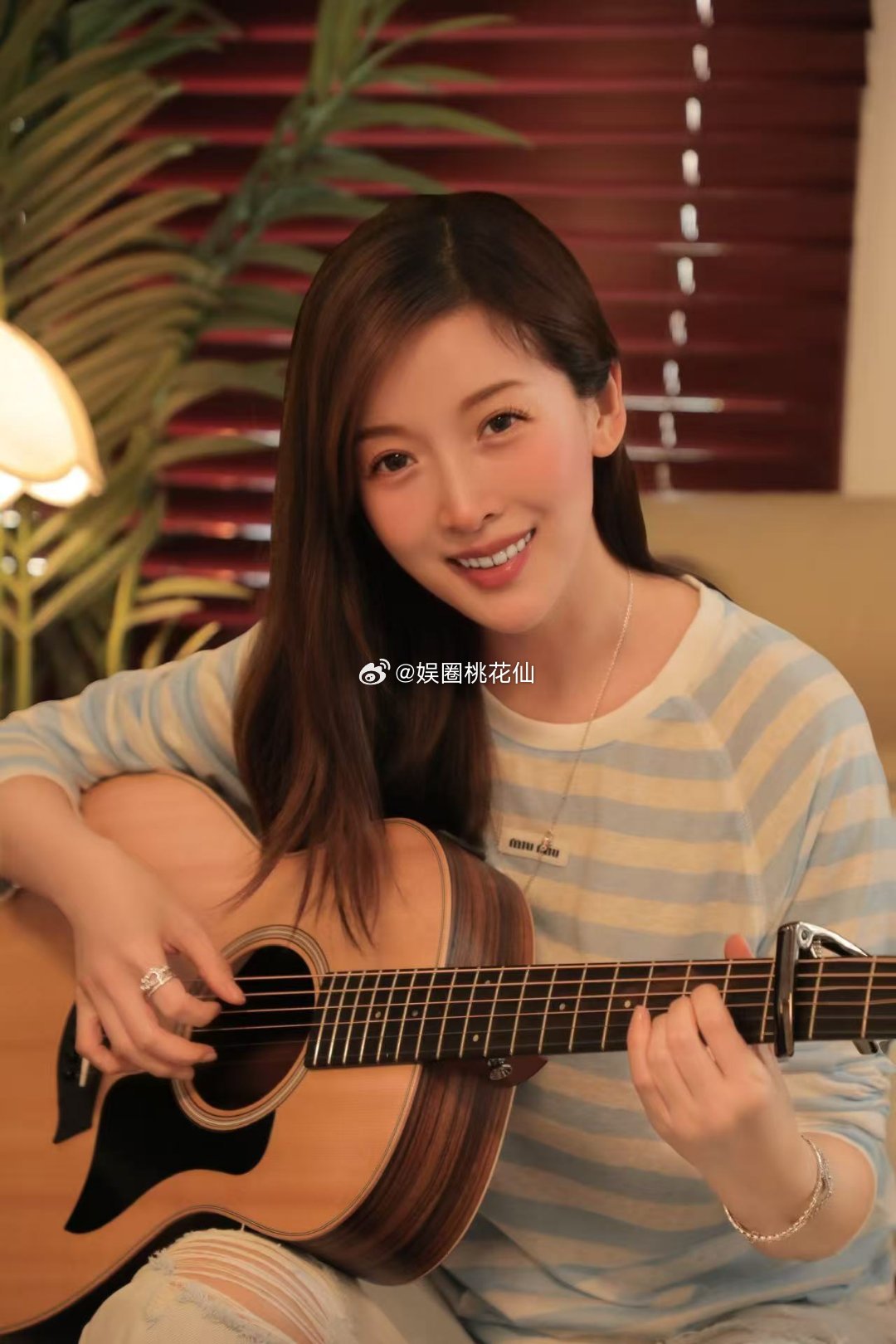 今天香港搜狐马拉松，看到阿sa、朱梓橦，黄晓明，一起跑半马。作为《十二维度》总导