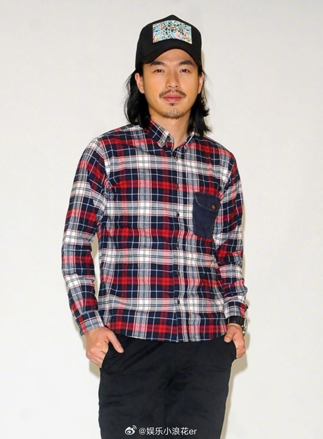 李威精舍命案受害人家属和解李威夫妻将从轻判决 《放羊的星星》演员李威此前曾卷入精