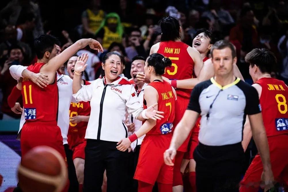 巴黎奥运会女篮资格赛赛程出炉！中国女篮春节出战！

FIBA国际篮联消息，202