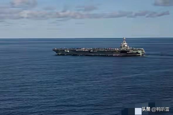 快讯:林肯号航母估计又要去希腊补漆了，美国紧急调动布什号航母打击群赶赴地中海。消