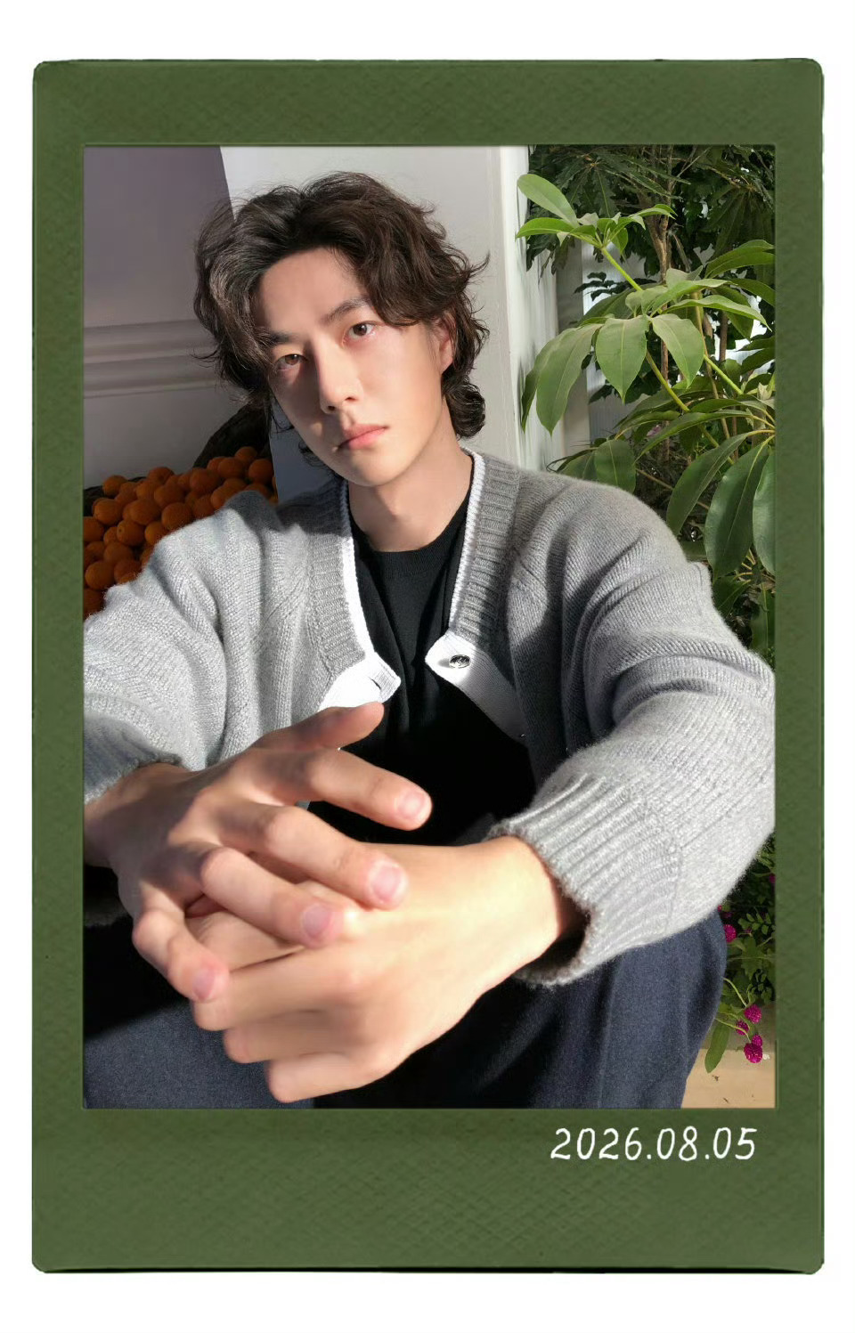 猪事皆宜青年演员王一博    wyb正能量艺人王一博    王一博 你就像巧克力