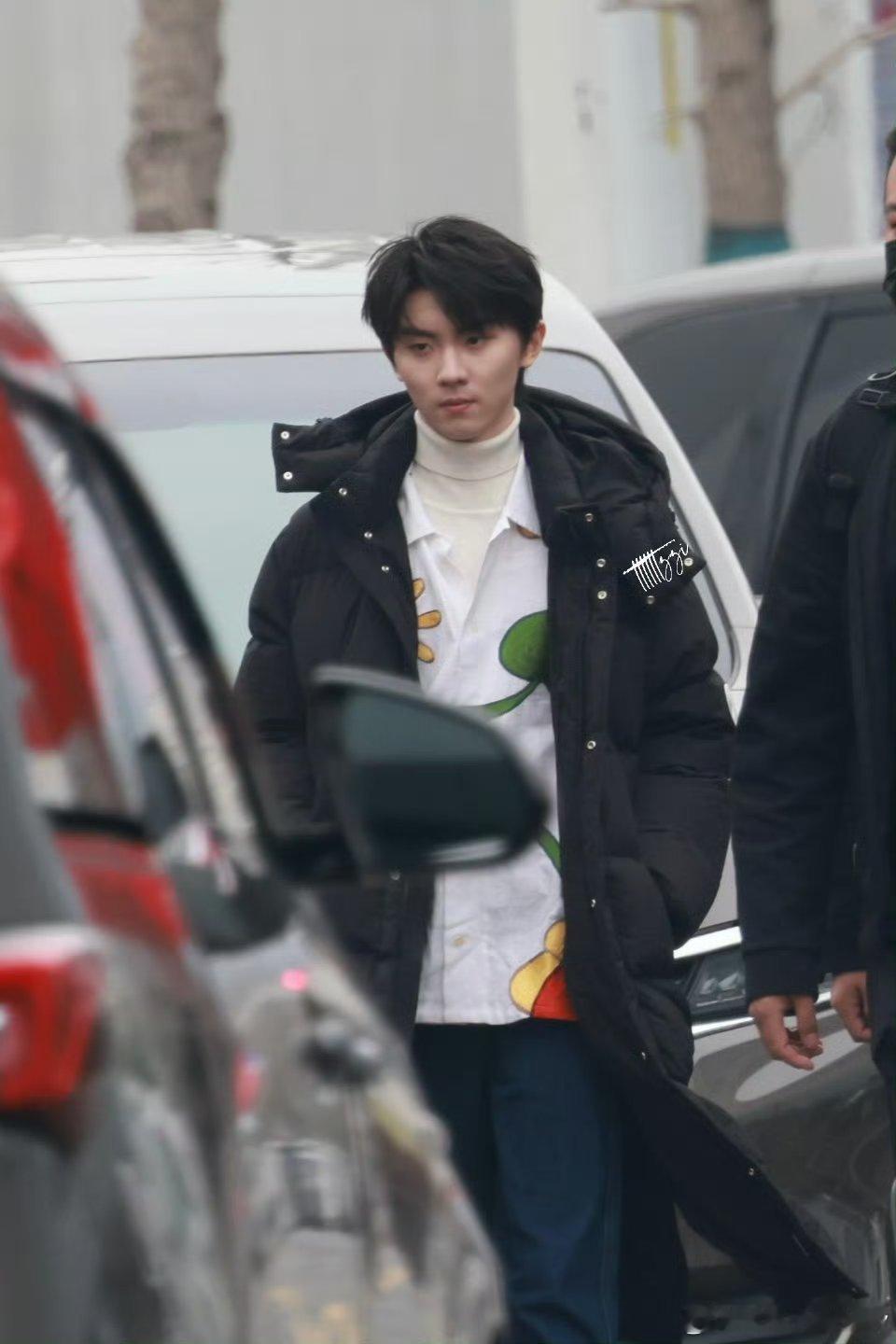 T，马嘉祺马嘉祺 梓渝梓渝 无滤镜生图对比，来看看你们pick哪一位？