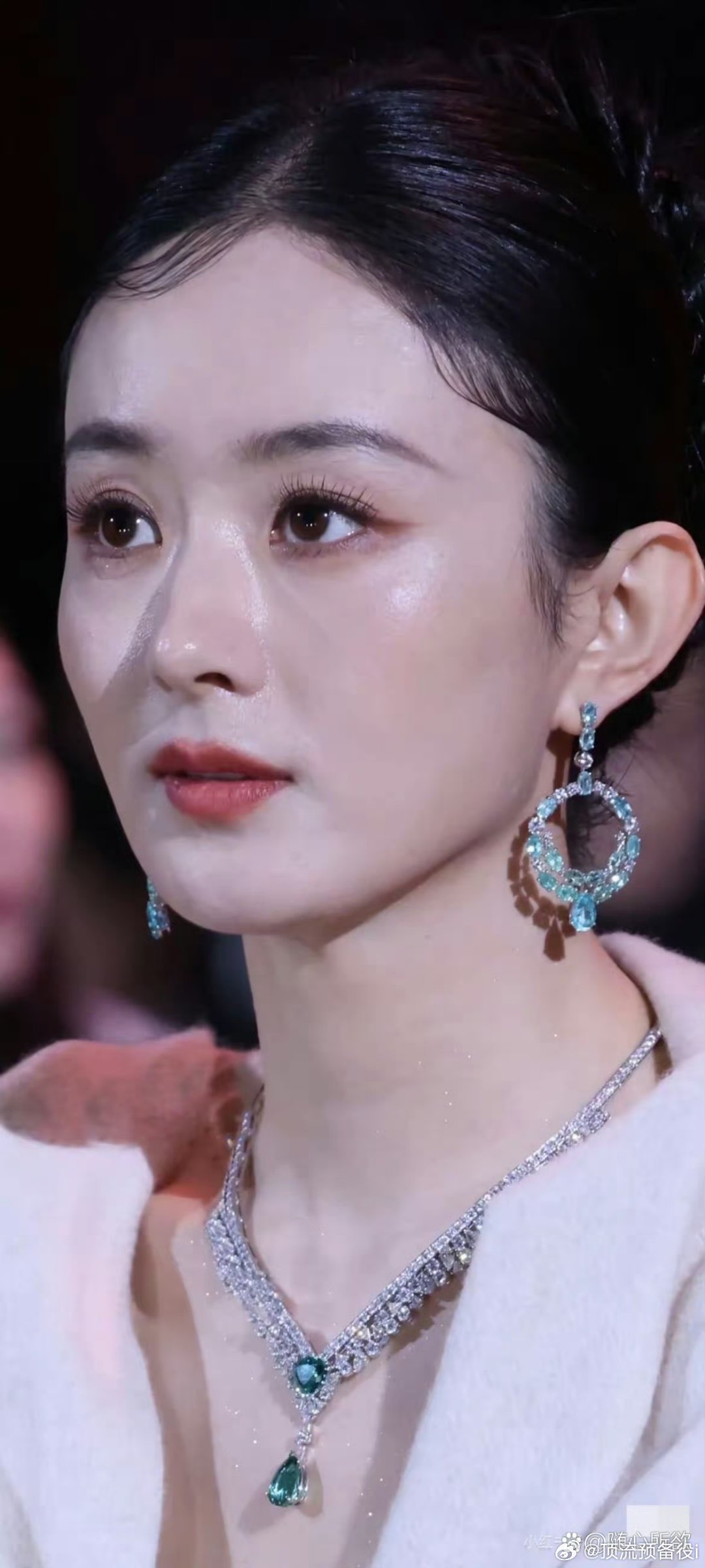 赵丽颖怼脸生图 姐都快四十了状态还这么好啊 ​​​