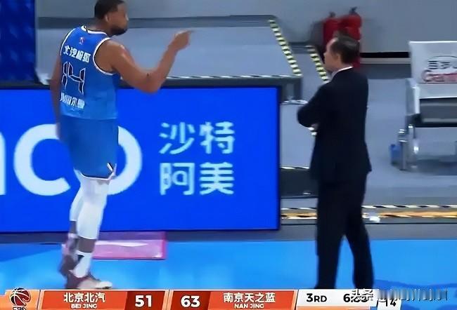 6中0，斯佩尔曼怒怼主教练，许利民“划道道”不痛不痒，依赖与纵容外援依然是CBA