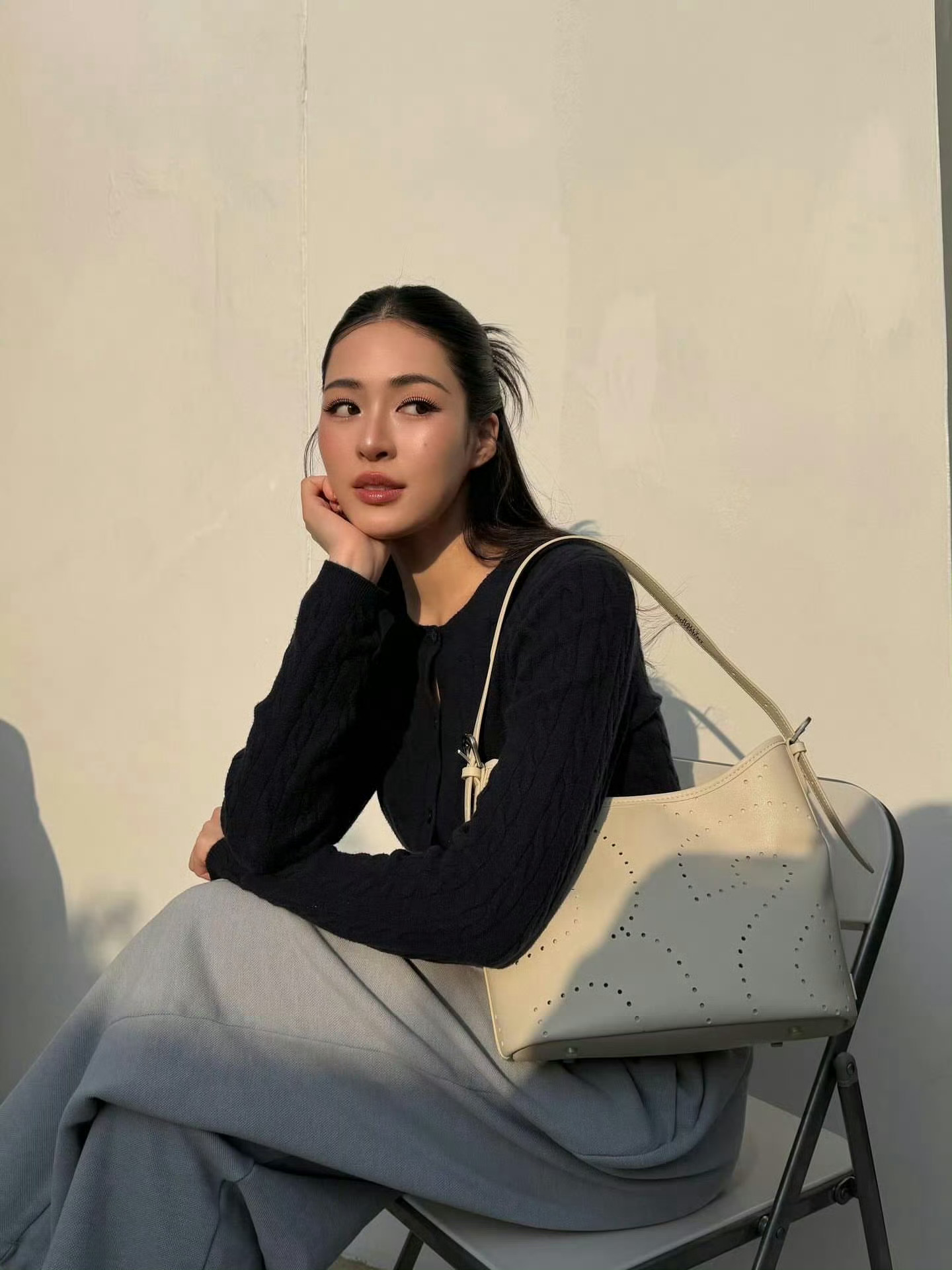 邝玲玲更新品牌大片 这个造型好温柔 魅力无限的邝邝 