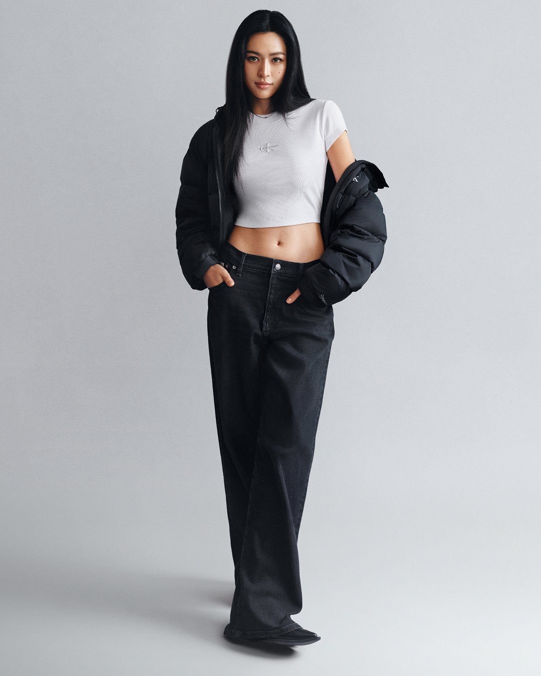 Calvin Klein秋季大片新图，极品腹肌线条😍“邝玲玲 Lingling