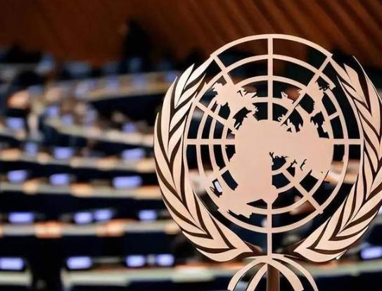 联合国会费格局迎来历史性反转，中国悄然顶替长期欠费的美国，成为事实上的会费第一国