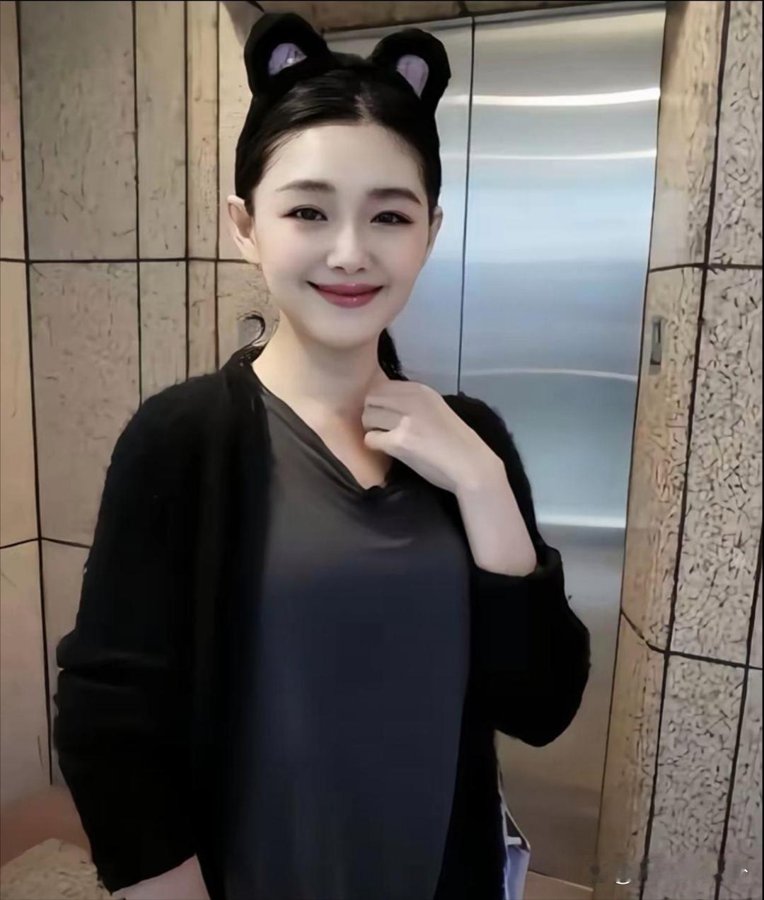 2015年的大S，这时候她可真漂亮。 